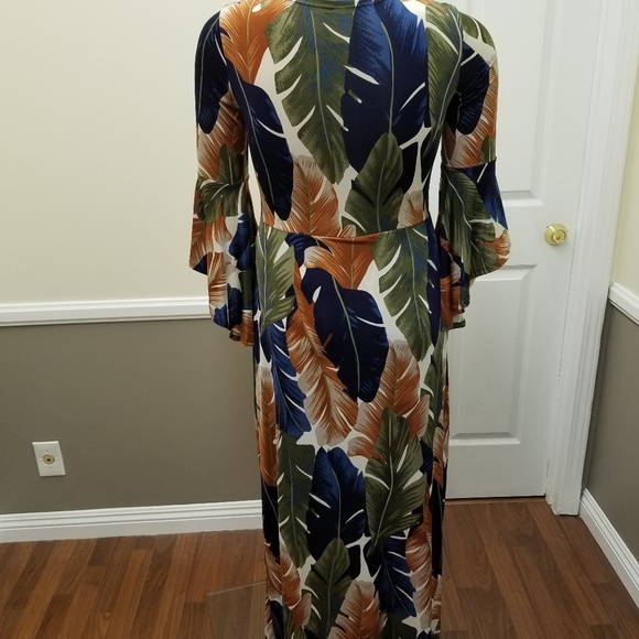 Beautiful Romper with slit skirt plus size - Picture 2 of 4